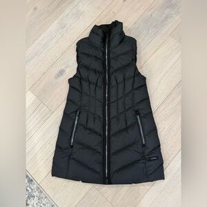 Athleta puffer vest